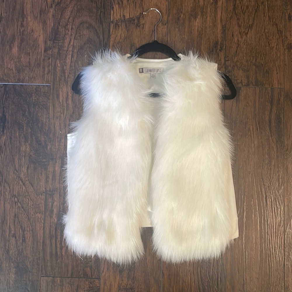 Jennifer Lopez white faux fur vest - size medium ( true to size )